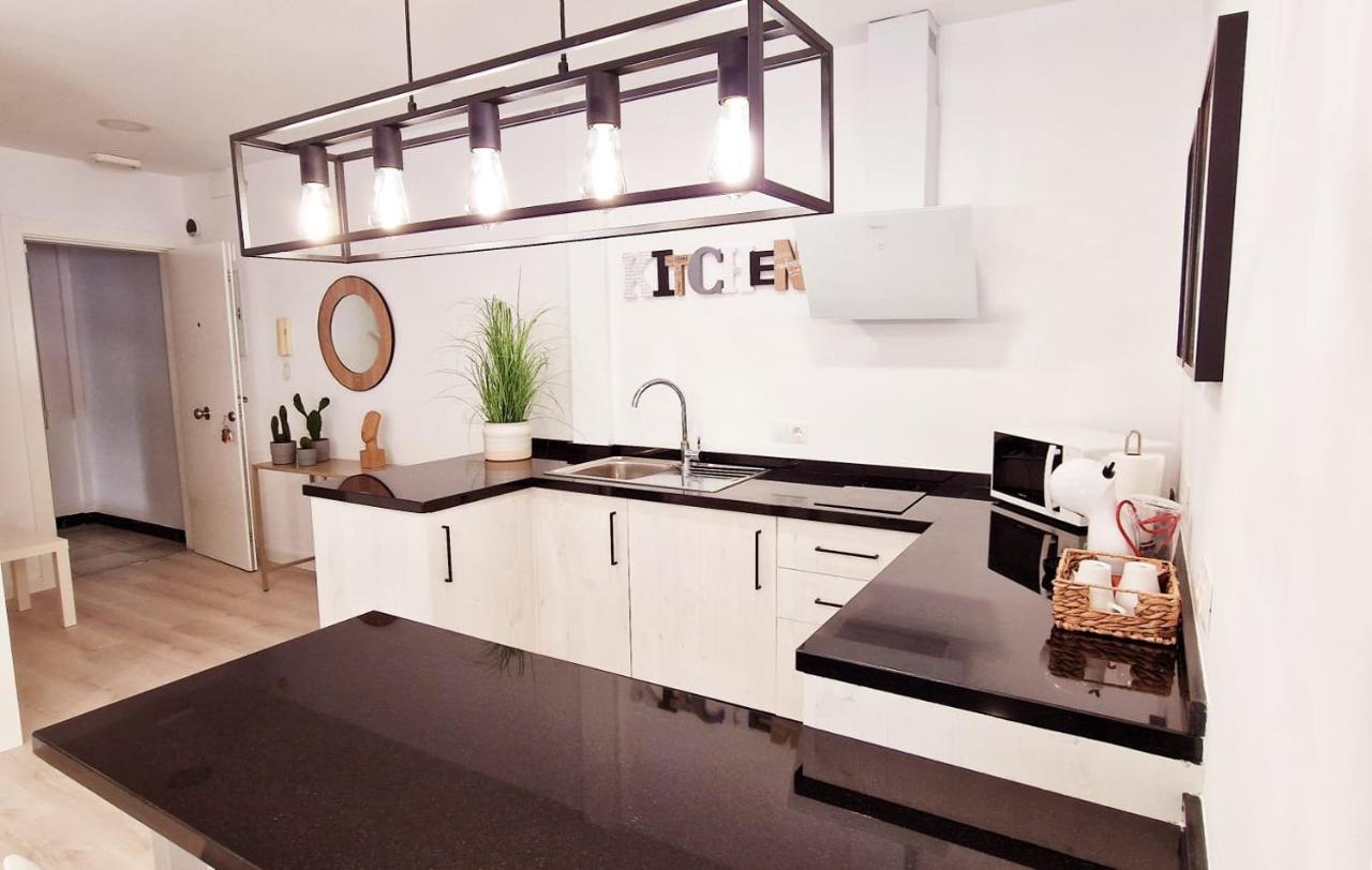 Precioso Apartamento En El Centro De ตอร์เรโมลิโนส ภายนอก รูปภาพ