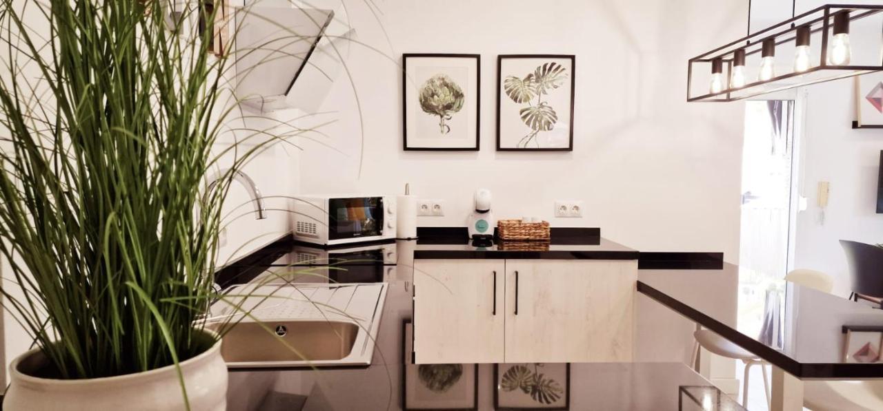 Precioso Apartamento En El Centro De ตอร์เรโมลิโนส ภายนอก รูปภาพ